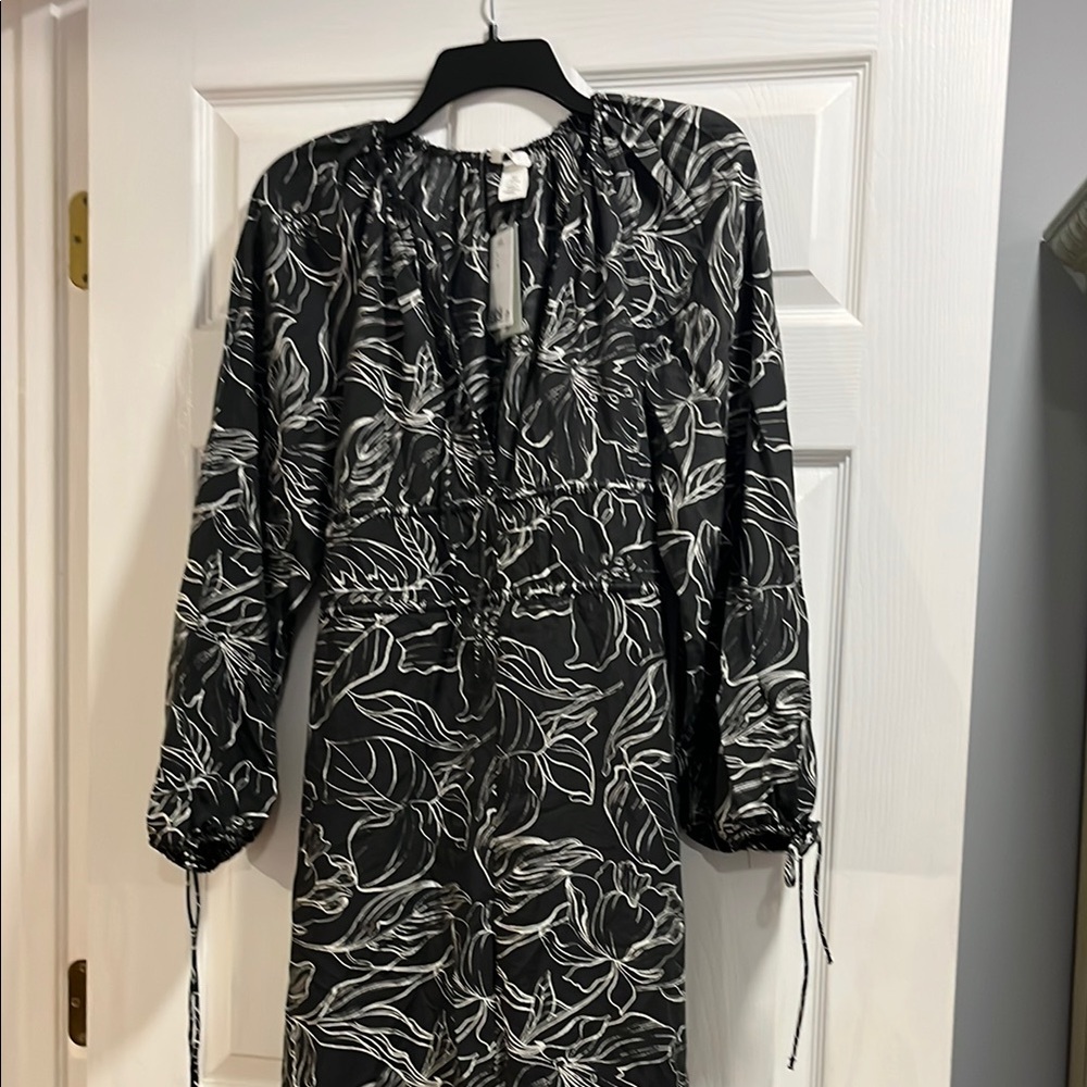 H&M Monochrome Floral Long Sleeve Dress